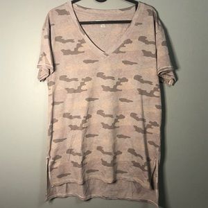 SOLD American eagle camo v-neck T-shirt